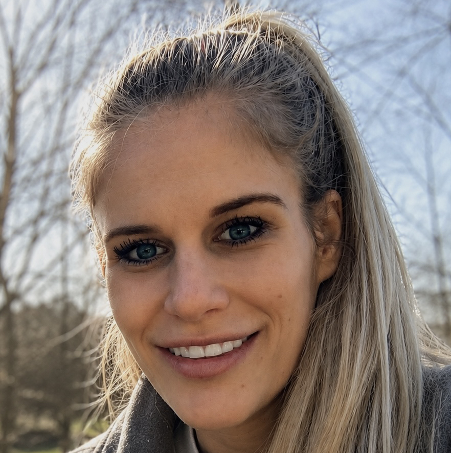 Noemi J. photo